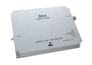 Broadband high-power amplifier with a frequency range from 1.5 MHz to 30 MHz, multi‑octave, with a gain of 53 dB and an output power of 200 W