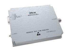 Broadband high-power amplifier with a frequency range from 20 MHz to 520 MHz, multi‑octave, with a gain of 53 dB and an output power of 200 W