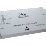 مضخم طاقة عالي النطاق العريض، متعدد الأوكتاف، بنطاق تردد من 500 MHz إلى 2500 MHz، بكسب قدره 50 dB وطاقة خرج تبلغ 100 W