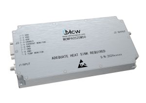 Broadband high-power amplifier with a frequency range from 0.5 GHz to 2.5 GHz, multi‑octave, with a gain of 50 dB and an output power of 100 W