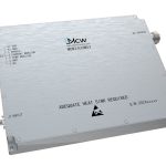 مضخم طاقة عالي ضيق النطاق، بنطاق تردد من 2200 MHz إلى 2500 MHz، بكسب قدره 28 dB وطاقة خرج تبلغ 200 W