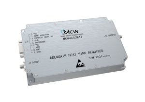 Broadband high-power amplifier with a frequency range from 4.45 GHz to 4.85 GHz, multi‑octave, with a gain of 20 dB and an output power of 50 W