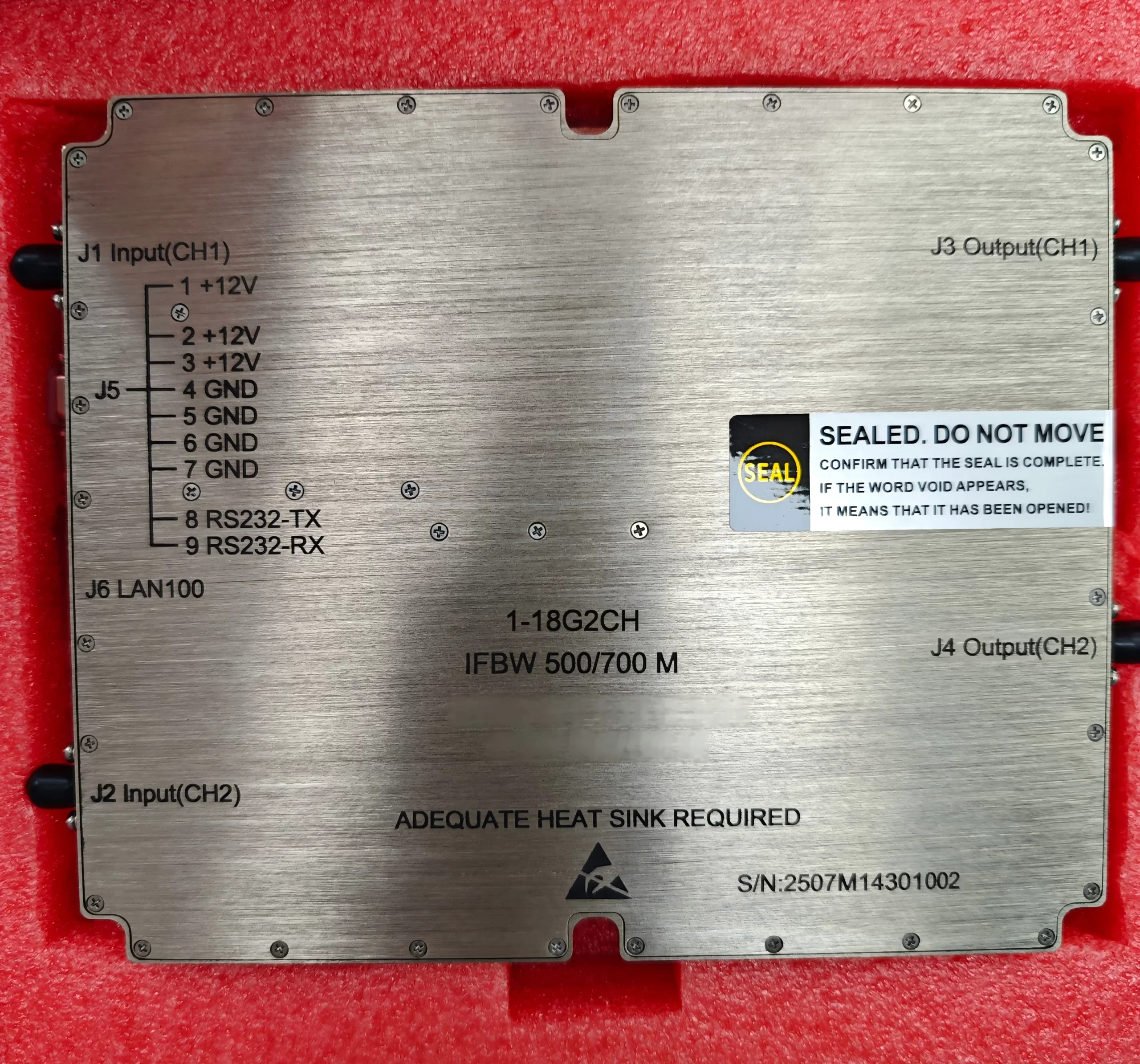 1-18GHz Dual-channel converter front view