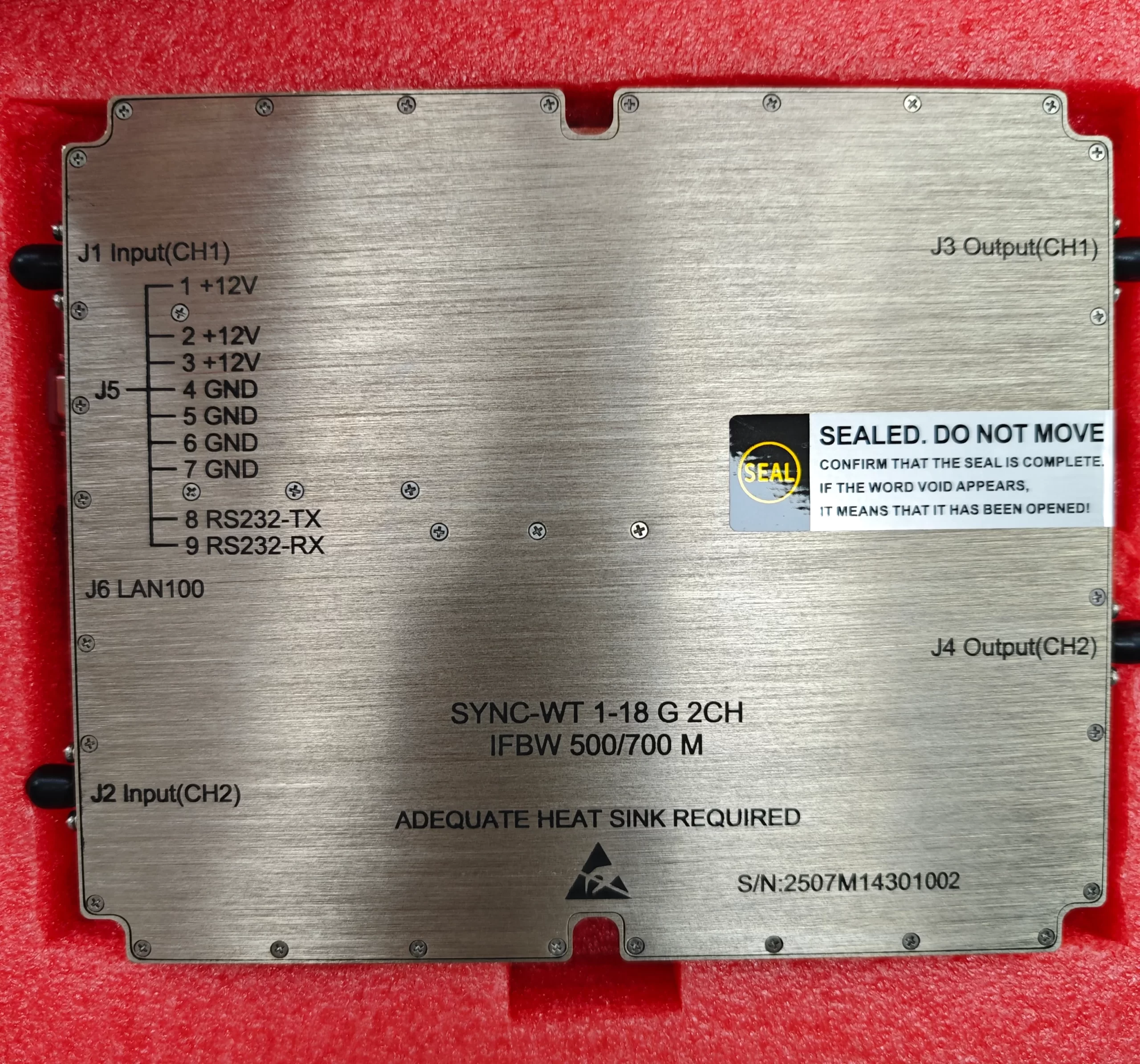 1-18GHz Dual-channel converter front view